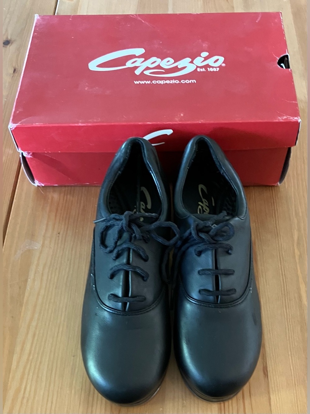 NEW IN BOX K540 Capezio Classic Men’s Black Tele Tone Tap Shoes Size 7